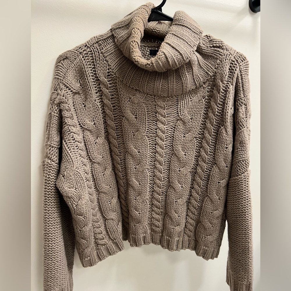 Chunky cropped sweater